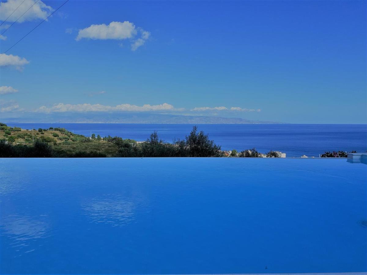 Villa Infinity ∞ Santa Teresa Di Riva Exterior photo