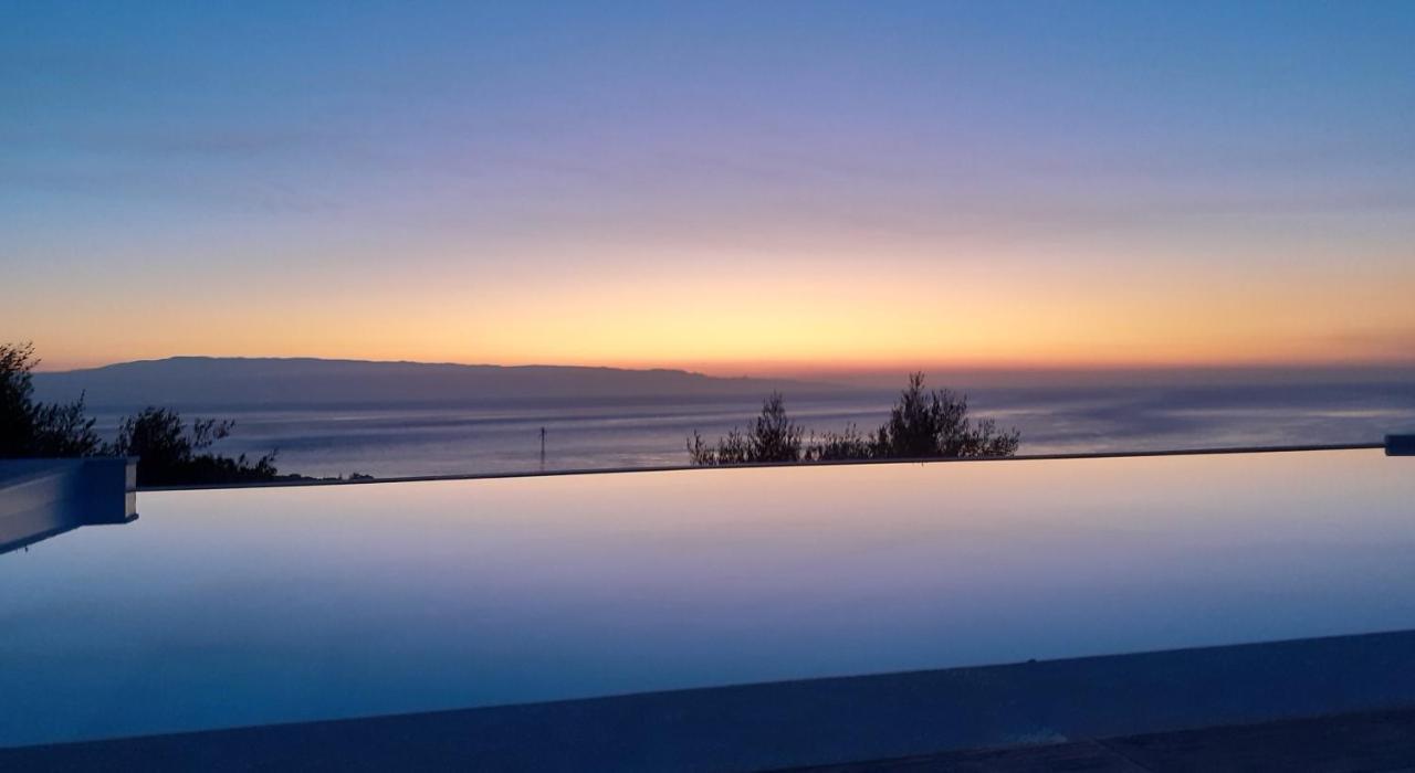 Villa Infinity ∞ Santa Teresa Di Riva Exterior photo
