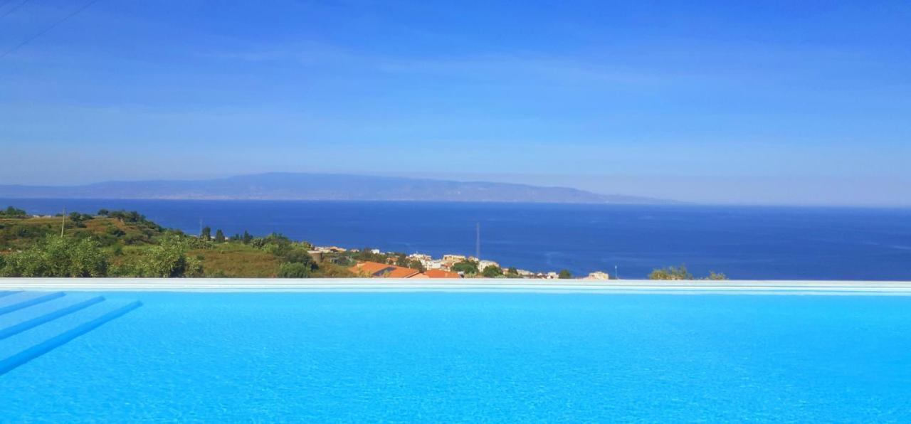 Villa Infinity ∞ Santa Teresa Di Riva Exterior photo