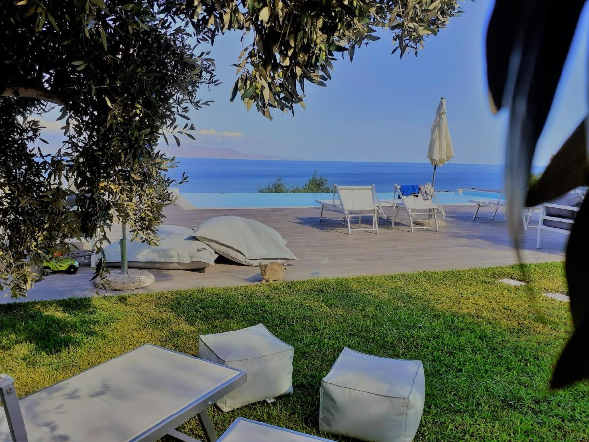 Villa Infinity ∞ Santa Teresa Di Riva Exterior photo